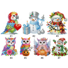 Charger l'image dans la galerie, Chouette de Noël - Perceuse à un seul côté - Tête secouante - Ornement de bureau en acrylique avec diamant