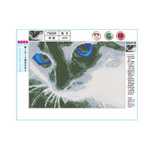 Charger l'image dans la galerie, Chat aux yeux bleus - diamant rond complet - 40x30cm
