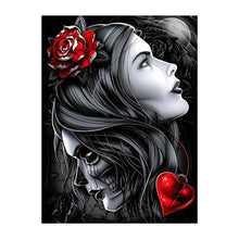 Charger l'image dans la galerie, Sorcière de beauté - diamant rond complet - 30x40cm