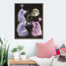 Charger l'image dans la galerie, Lune de cheval - diamant plein rond - 25x30cm