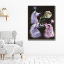 Charger l'image dans la galerie, Lune de cheval - diamant plein rond - 25x30cm