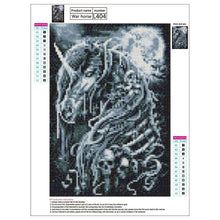 Charger l'image dans la galerie, Crâne de cheval foncé - diamant rond complet - 30x40cm