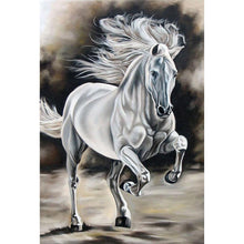 Charger l'image dans la galerie, Cheval de course - peinture en diamant complet - 30x40cm