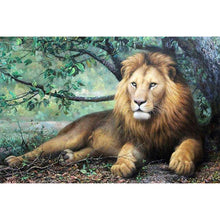 Charger l'image dans la galerie, Lion au repos - diamant rond complet - 40x30cm
