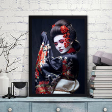 Charger l'image dans la galerie, Geisha - diamant rond complet - 30x40cm