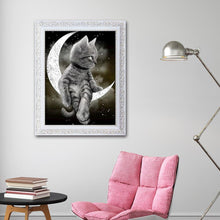Charger l'image dans la galerie, Chat de lune - diamant rond plein - 30x40cm