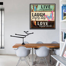 Charger l'image dans la galerie, Papillon de lettre - diamant rond complet - 30x30cm