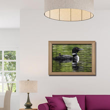 Charger l'image dans la galerie, Oiseau de plongée - diamant rond complet - 40x30cm