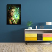 Charger l'image dans la galerie, Fille de papillon - diamant rond complet - 30x40cm
