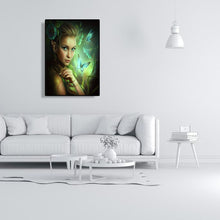 Charger l'image dans la galerie, Fille de papillon - diamant rond complet - 30x40cm