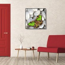 Charger l'image dans la galerie, Papillon en pierre - diamant rond complet - 30x30cm