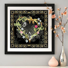 Charger l'image dans la galerie, Coeur d’amour - peinture en diamant complet - 30x30cm