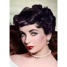 Charger l'image dans la galerie, Beauté rétro - peinture en diamant complet - 30x40cm