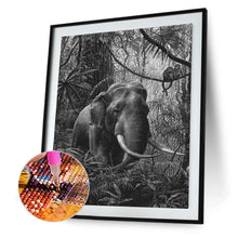 Charger l'image dans la galerie, Éléphant de forêt - peinture complète de diamant - 30x40cm