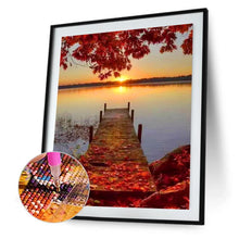 Charger l'image dans la galerie, Route de planche de feuilles tombées - peinture complète de diamant - 30x40cm