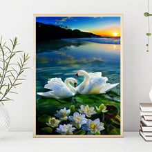 Charger l'image dans la galerie, Lac des cygnes - peinture complète en diamant - 30x40cm