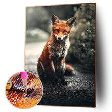 Charger l'image dans la galerie, Renard sur les ornements de route - diamant rond complet - 30x40cm