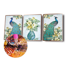 Charger l'image dans la galerie, Paon 3 panneaux - diamant rond complet - 95x45cm