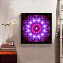 Charger l&#39;image dans la galerie, Fleur pourpre - diamant rond complet - 30x30cm
