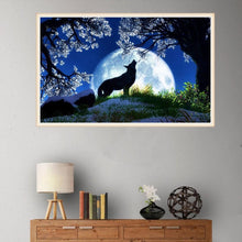 Charger l&#39;image dans la galerie, Loup de lune - diamant rond plein - 30x40cm
