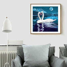 Charger l&#39;image dans la galerie, Lac des cygnes - peinture diamant pleine - 30x30cm
