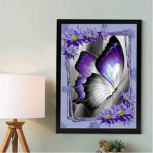 Charger l&#39;image dans la galerie, Papillon violet - peinture en diamant complet - 40x30cm
