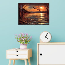 Charger l&#39;image dans la galerie, Lac d’oiseau de coucher du soleil - diamant rond complet - 40x30cm
