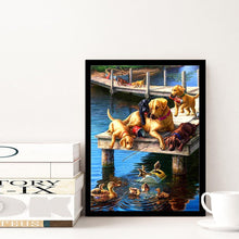 Charger l&#39;image dans la galerie, Canards de chiens - diamant rond complet - 30x30cm
