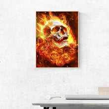 Charger l&#39;image dans la galerie, Crâne de feu - diamant rond complet - 30x40cm
