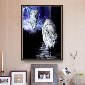 Running white wolf - diamant rond complet - 30x40cm