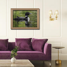 Charger l&#39;image dans la galerie, Oiseau de plongée - diamant rond complet - 40x30cm
