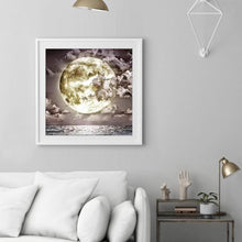 Charger l&#39;image dans la galerie, Lune - peinture en diamant complet - 30x30cm
