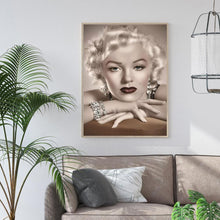 Charger l&#39;image dans la galerie, Jolie fille - peinture en diamant complet - 30x40cm
