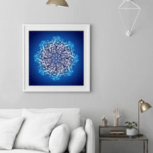 Charger l&#39;image dans la galerie, Fleur bleue - peinture complète de diamant - 40x40cm

