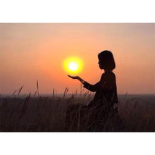 Charger l&#39;image dans la galerie, Sunset girl - peinture diamant complet - 40x30cm
