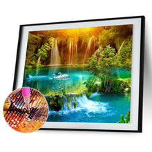 Charger l&#39;image dans la galerie, Lac de cygne de forêt - peinture complète de diamant - 40x30cm
