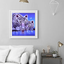 Charger l&#39;image dans la galerie, Snuggle tiger - peinture diamant pleine - 30x30cm
