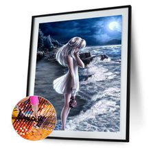 Charger l&#39;image dans la galerie, Jolie fille - peinture complète de diamant - 40x30cm

