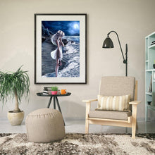 Charger l&#39;image dans la galerie, Jolie fille - peinture complète de diamant - 40x30cm
