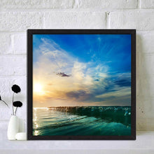 Charger l&#39;image dans la galerie, Coucher de soleil au bord de la mer - diamant rond complet - 30x30cm
