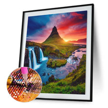Charger l&#39;image dans la galerie, Fantasy nature - diamant rond complet - 30x40cm
