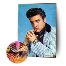 Charger l&#39;image dans la galerie, Portrait d’Elvis - diamant rond complet - 30x40cm
