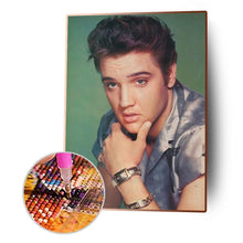 Charger l&#39;image dans la galerie, Portrait d’Elvis - diamant rond complet - 30x40cm
