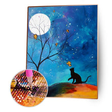 Charger l&#39;image dans la galerie, Chat de lune - diamant rond plein - 30x40cm
